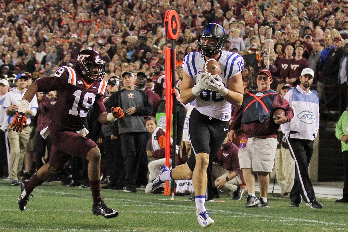 Duke's Erich Schneider beats Chuck Clark for a 25-yard TD in the fourth overtime.
